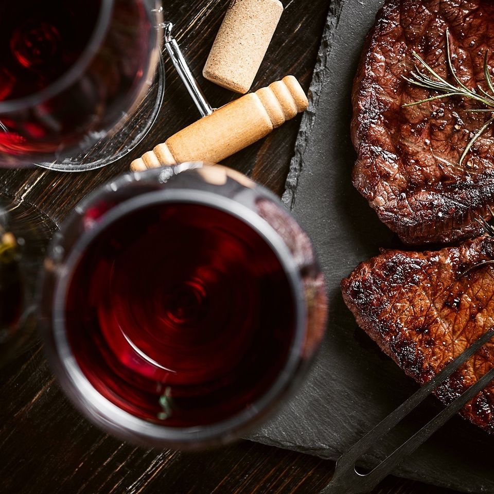 Fine steak plate with wine sized