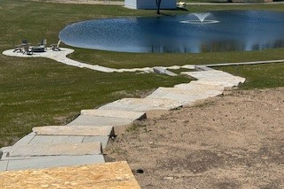 Strps with fountain