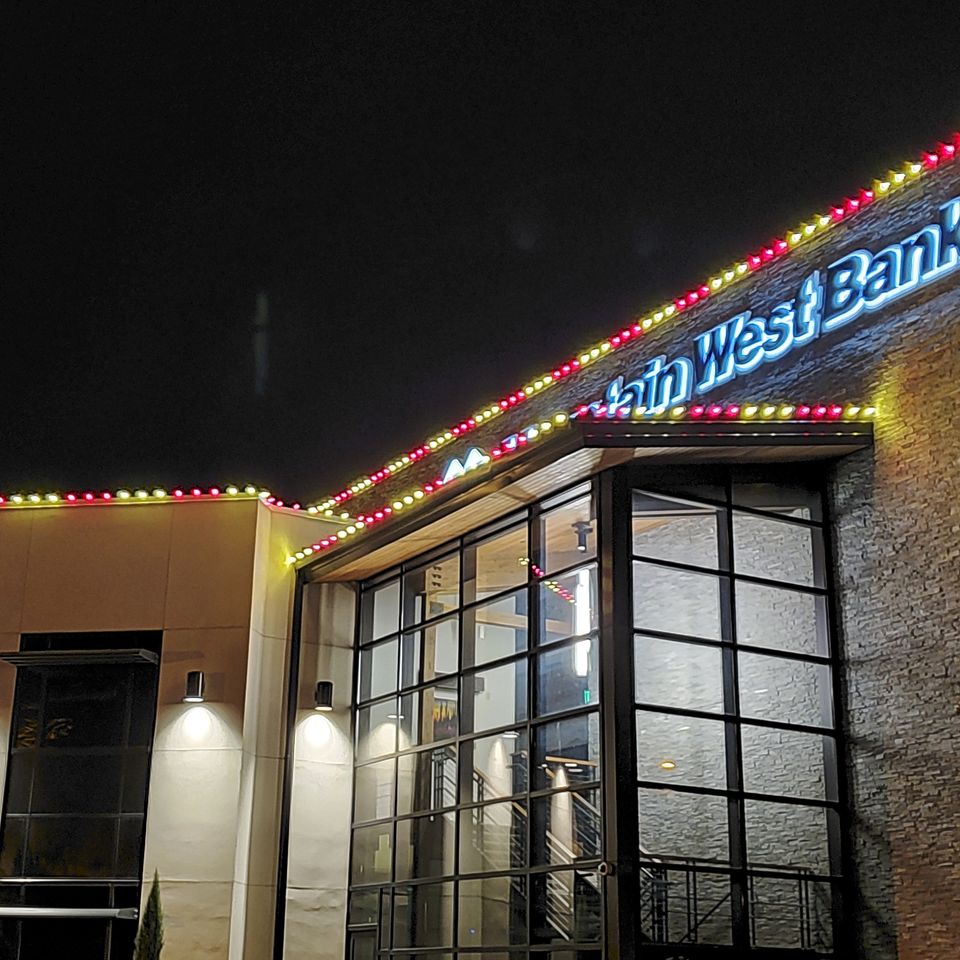 Commercial lighting for holidays in boise id