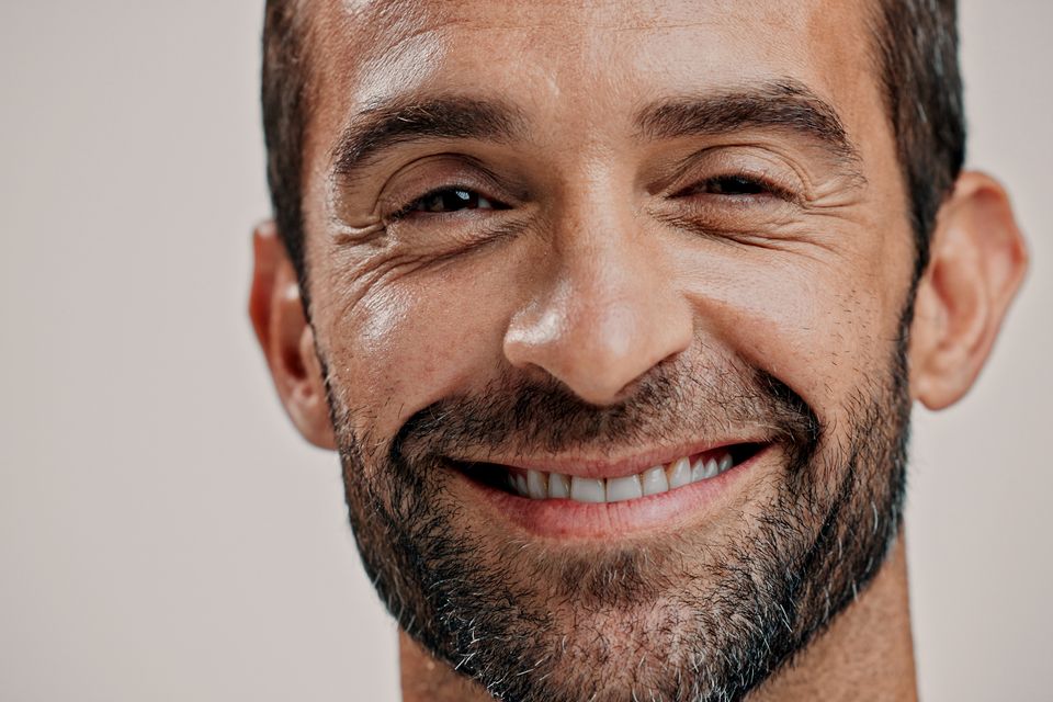 Skincare After 40: Understanding Visible Changes and Adapting Naturally