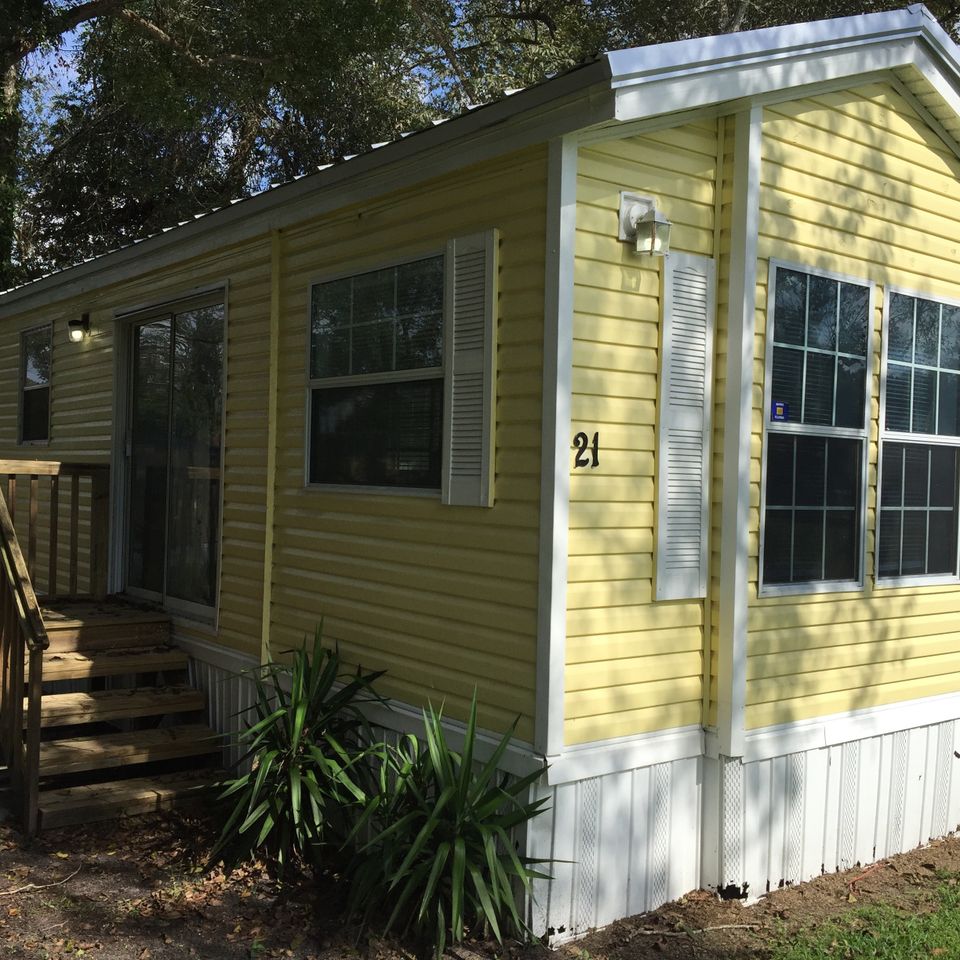 Lot 21 slider