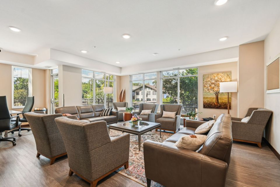 70 web or mls old hudson rd 2509 902