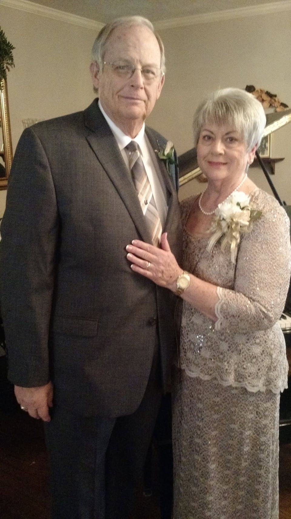 Profile image ken cloud with wife