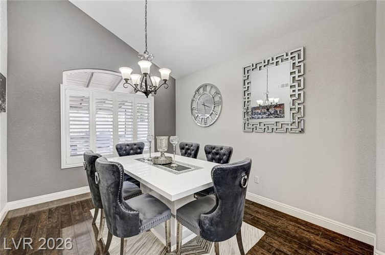 4516 Whelk Place dining area