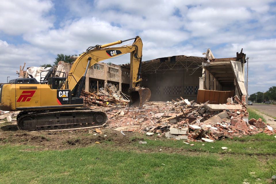 Gymnasium demolition ecisd4