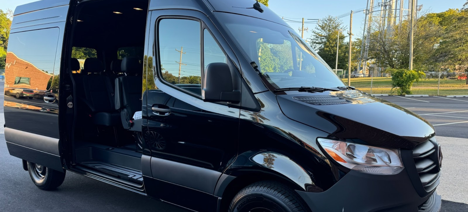 Sirch luxury transportation services  1900x1100