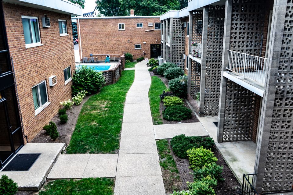 5629 courtyard best