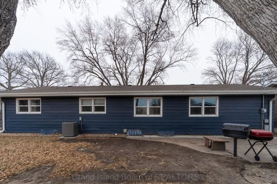 716 s blaine grand island  ne 68803 c 9