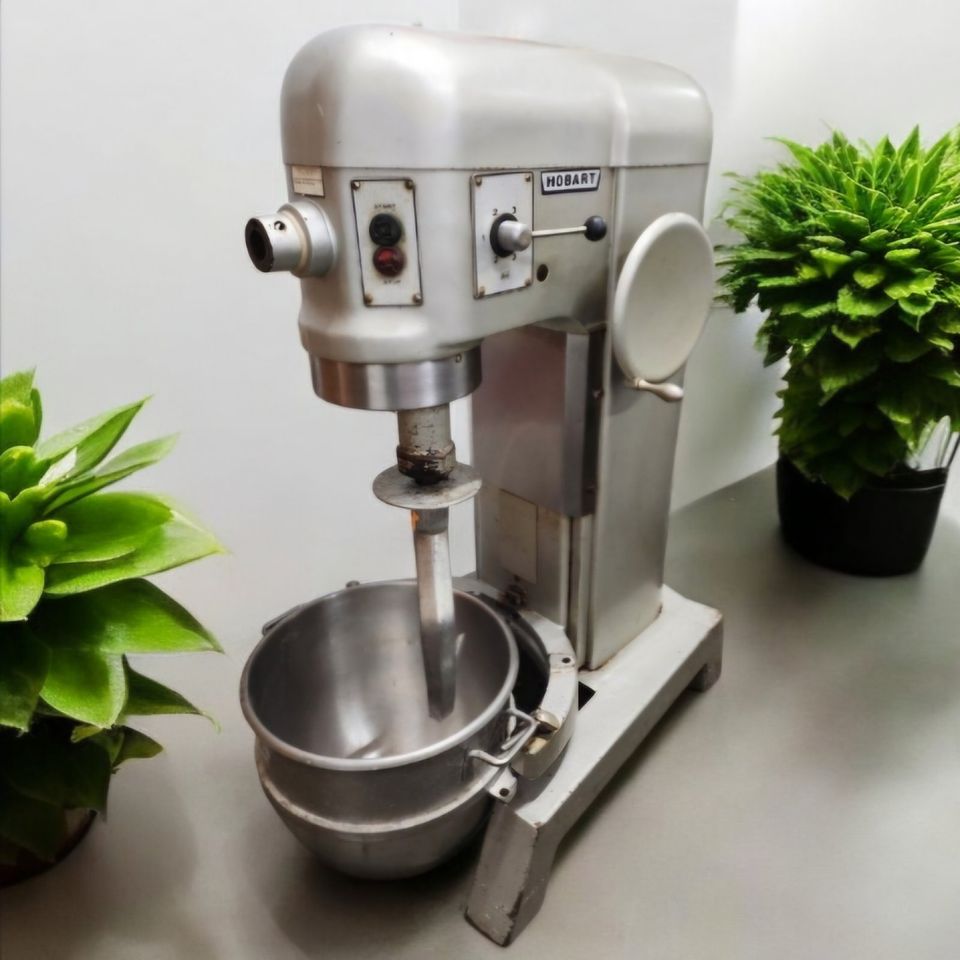 commercial restaurant or bakery Hobart 60 quart planetary mixer with bowl