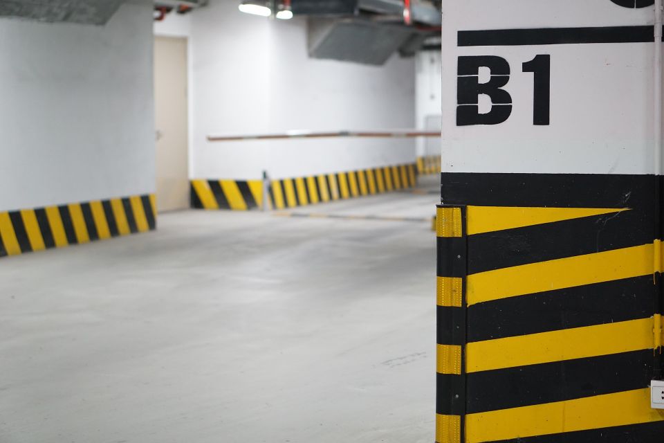 Parking lot g3ddb3a257 1920 original