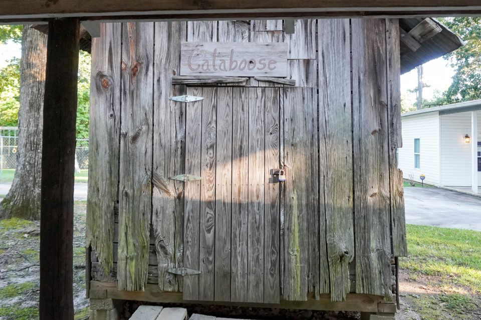 Lone oak calaboose front
