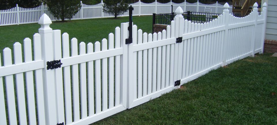 US Fence Company • raleigh nc • fuquay varina • johnston county • wake county • wood fence