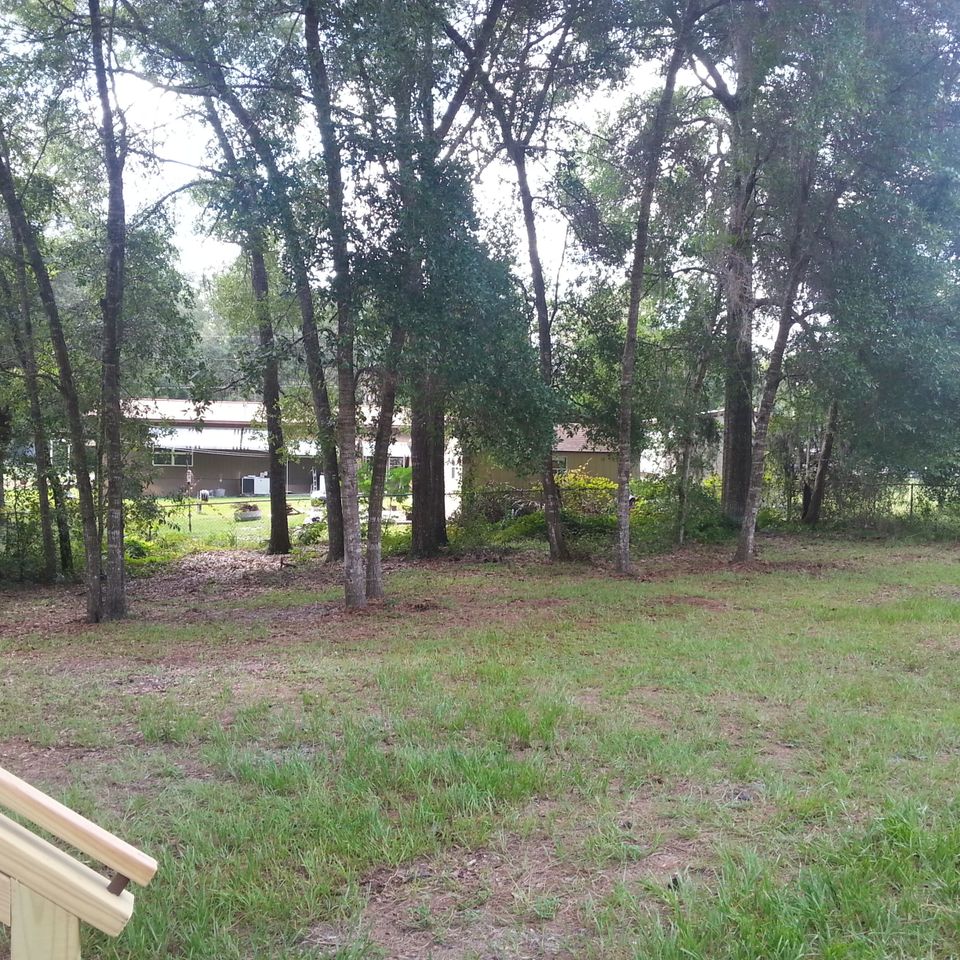 Out back steps20171019 31505 17zy96m