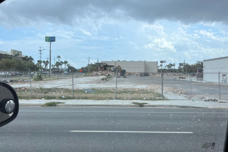 Hotel demolition   harlingen9
