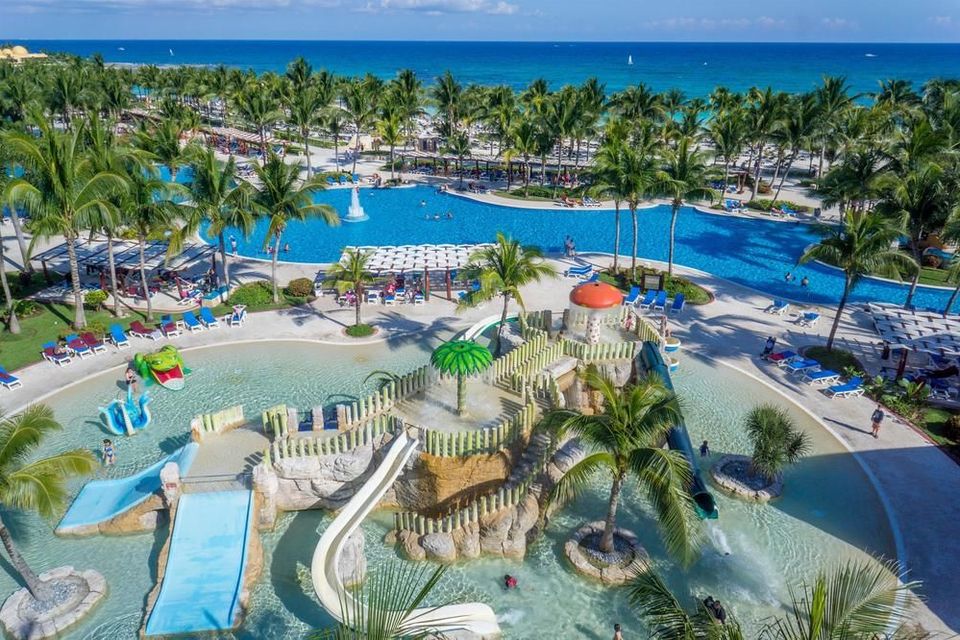 Barcelomaya sky view water park