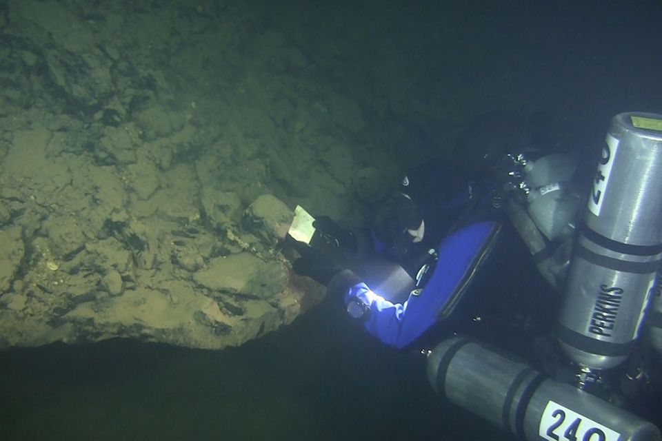Diver in roubidoux spring