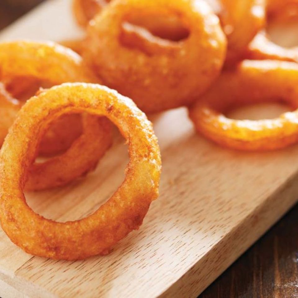 Beer battered onion rings 1024x630