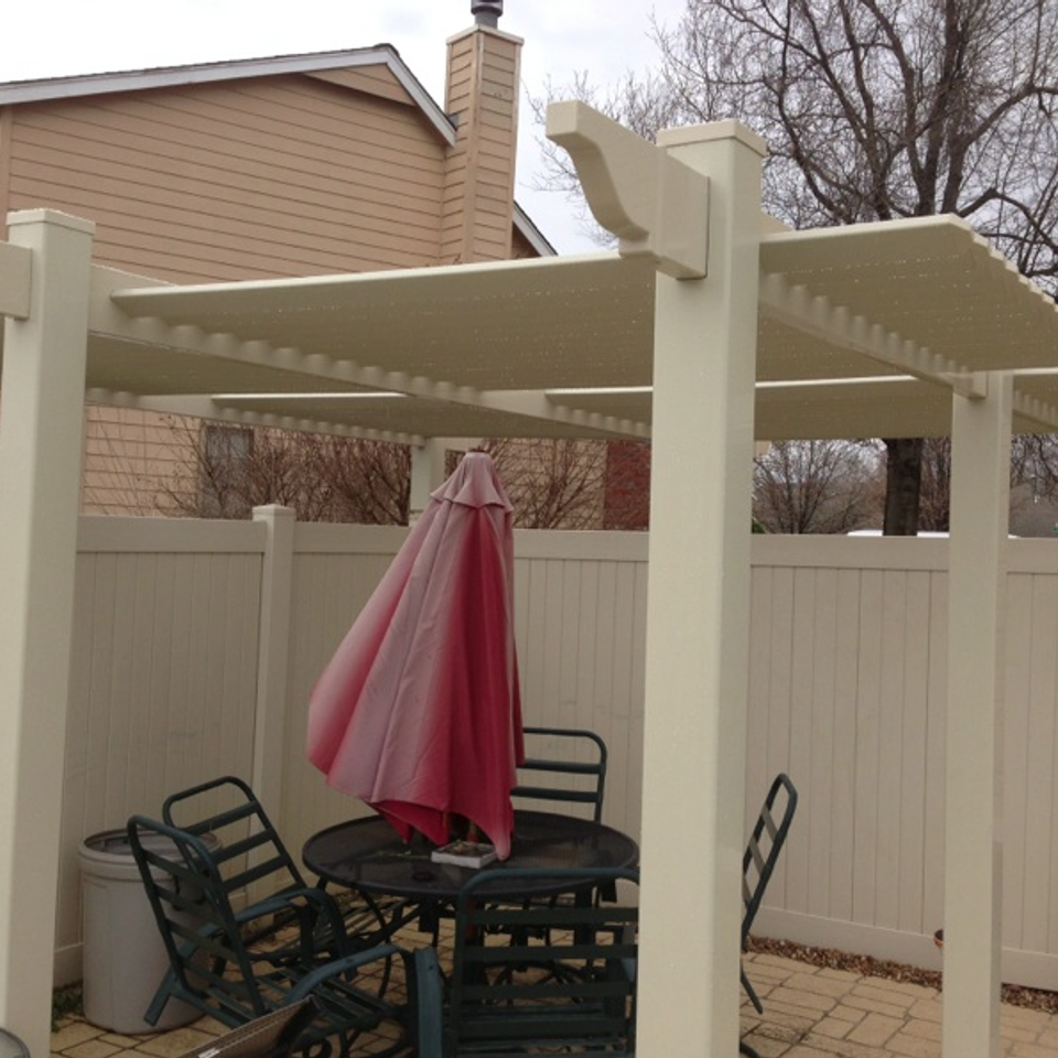 Midland vinyl fence   deck company   tulsa and coweta  oklahoma   vinyl metal wood fence sales and installation   outdoor living  pergolas   off white vinyl pergola on patio20170611 18629 1wkqydb