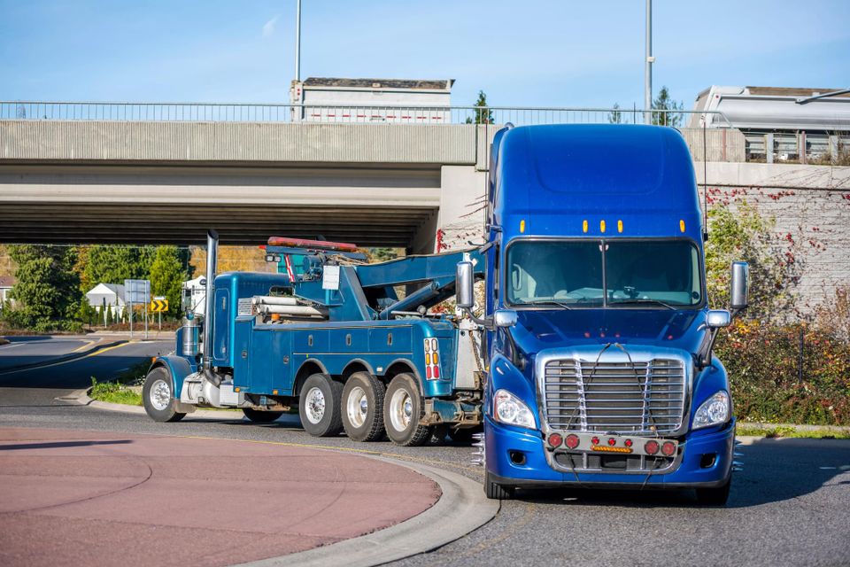 Emergency Truck Towing Service