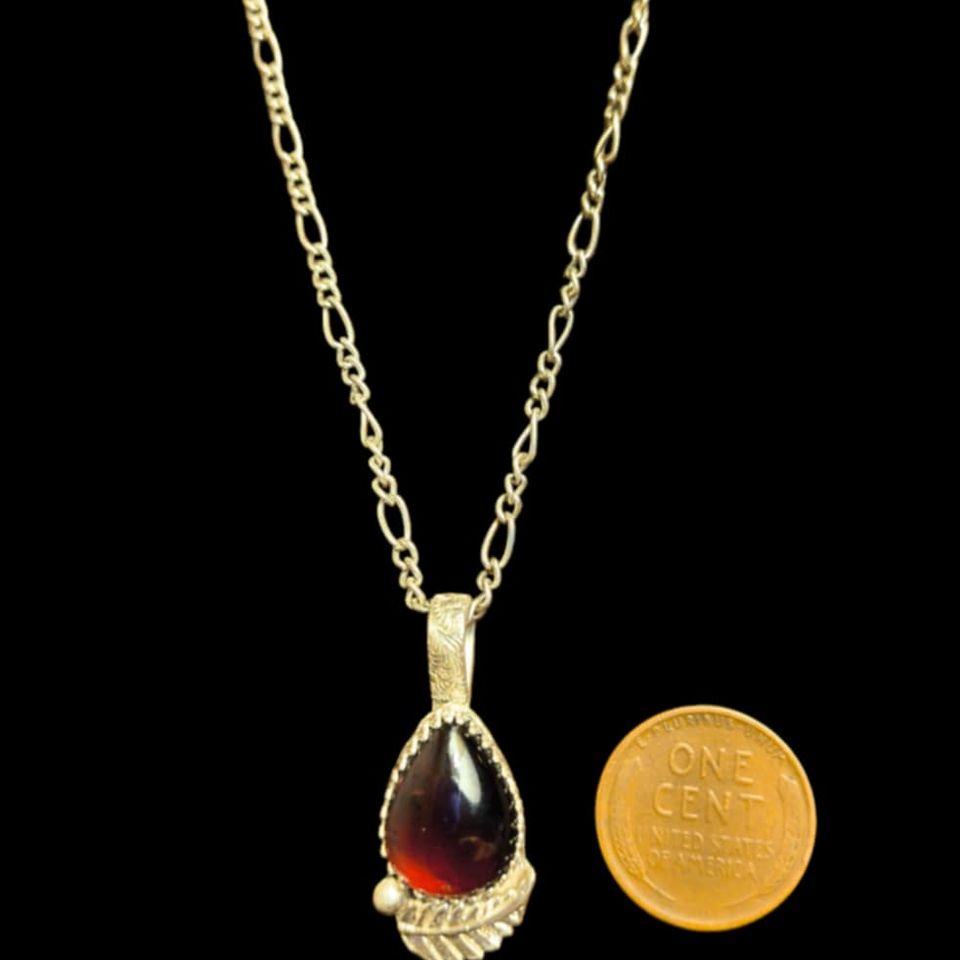 Mozambique garnet w leaf flower  120