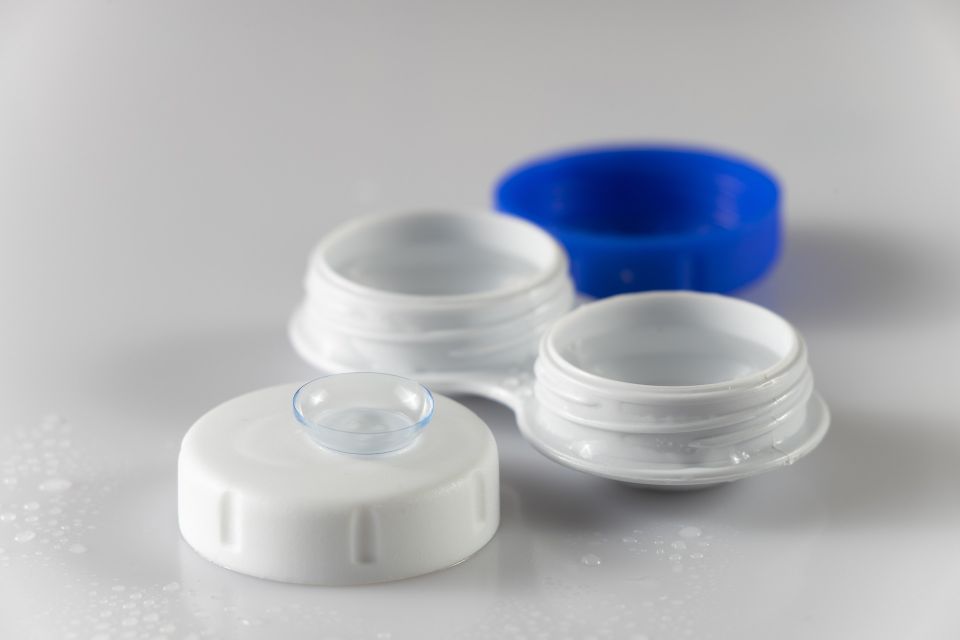 Contact lenses gc76142e14 1920