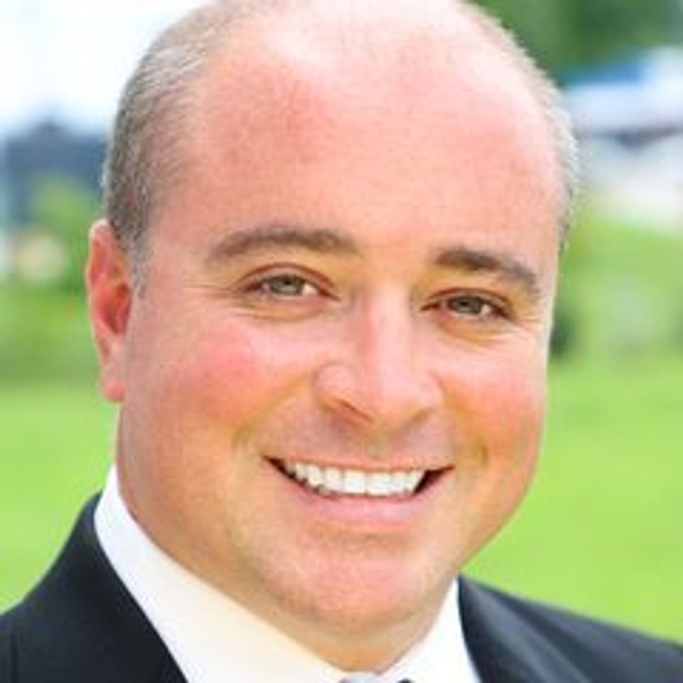 Gregory macadam headshot 3