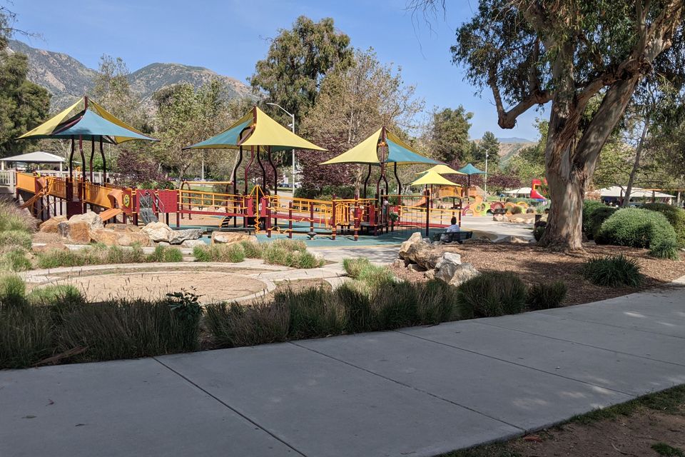 El cariso county park gymnasium and community center 3