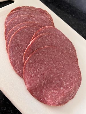 Slicing bologna
