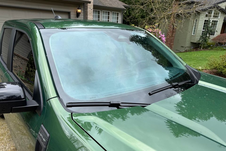 Windshield window tinting