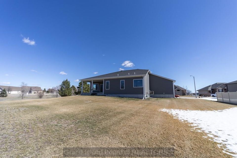 431 ponderosa grand island  ne 68803 e 9