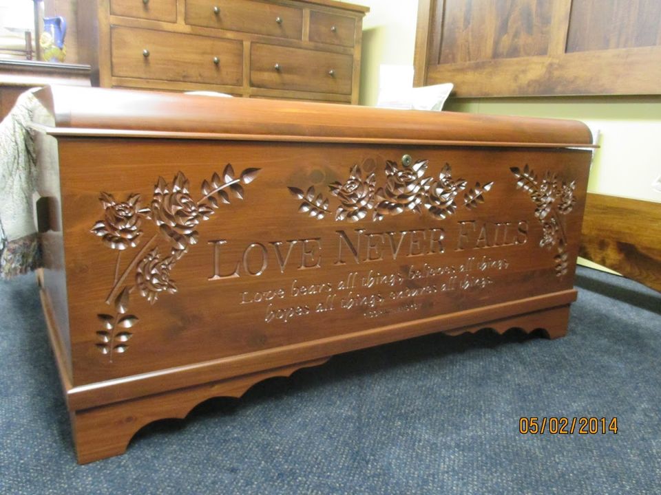 Heirloom Furniture & Gifts custom Amish chest