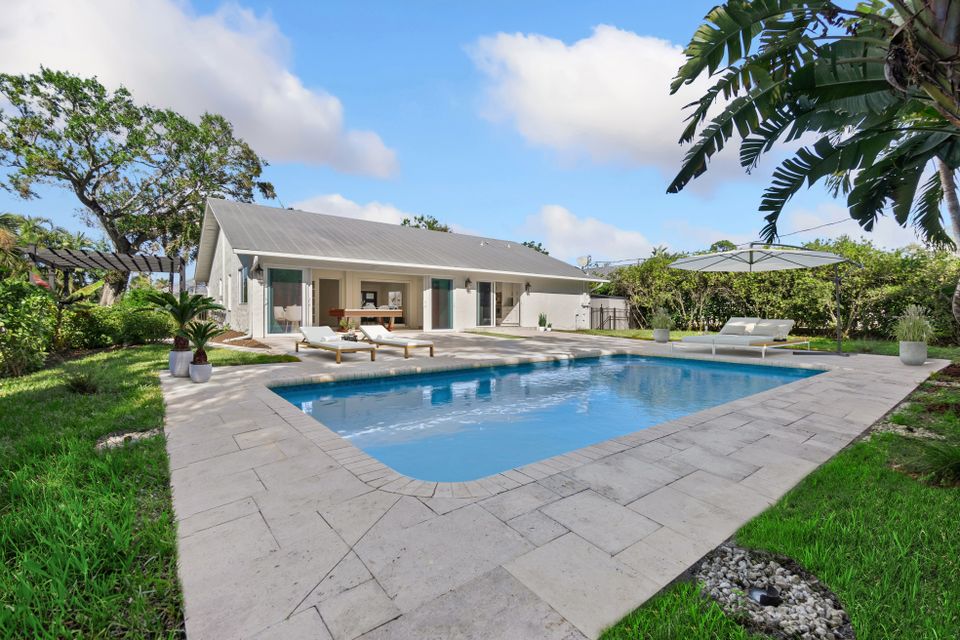 27 modern pool set 002 3