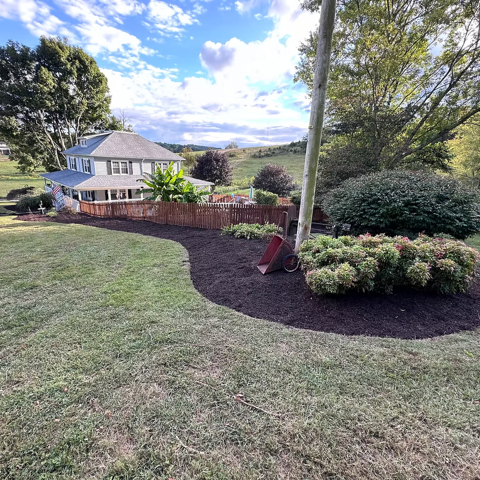 Mowing landscaping johnson city44