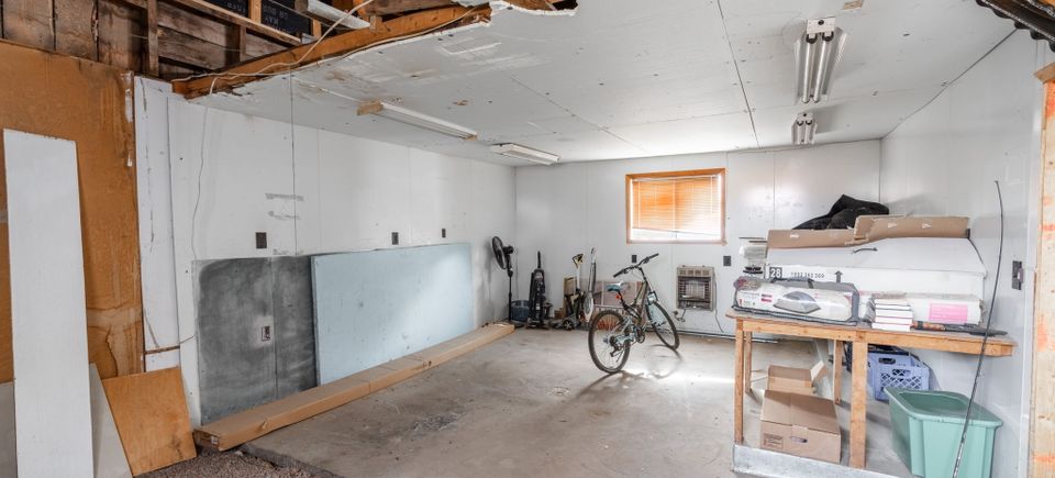 28 web or mls 201 edwards ave 28