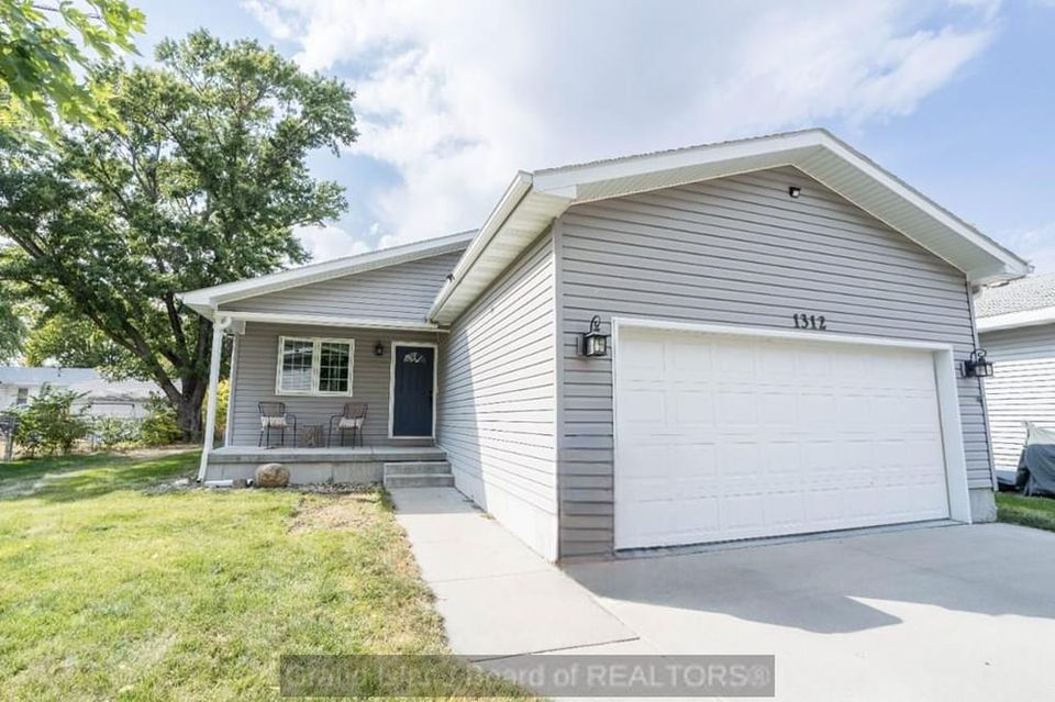1312 n ruby ave grand island e 1