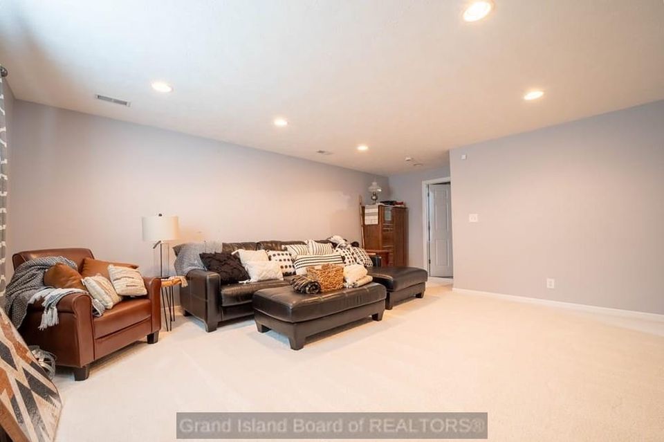 1312 n ruby ave grand island c 6