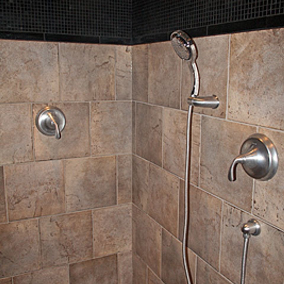 House4 shower1