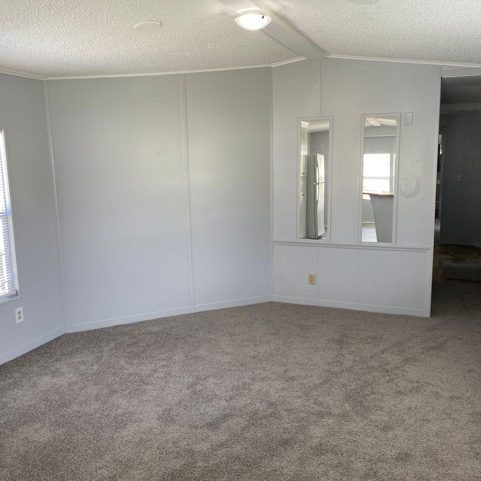 Lot 92 living