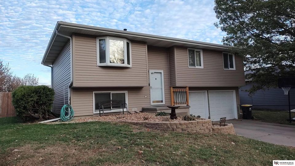 5008 bunker hill road lincoln ne 68521 a 2
