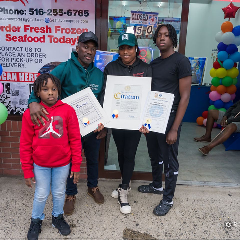 Sea flavor express grand opening   ribbon cutting 1098 xl