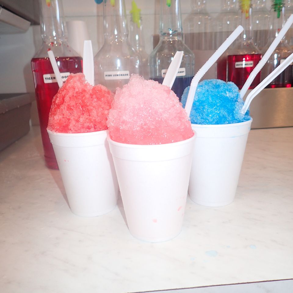 3 colorful snowballs 