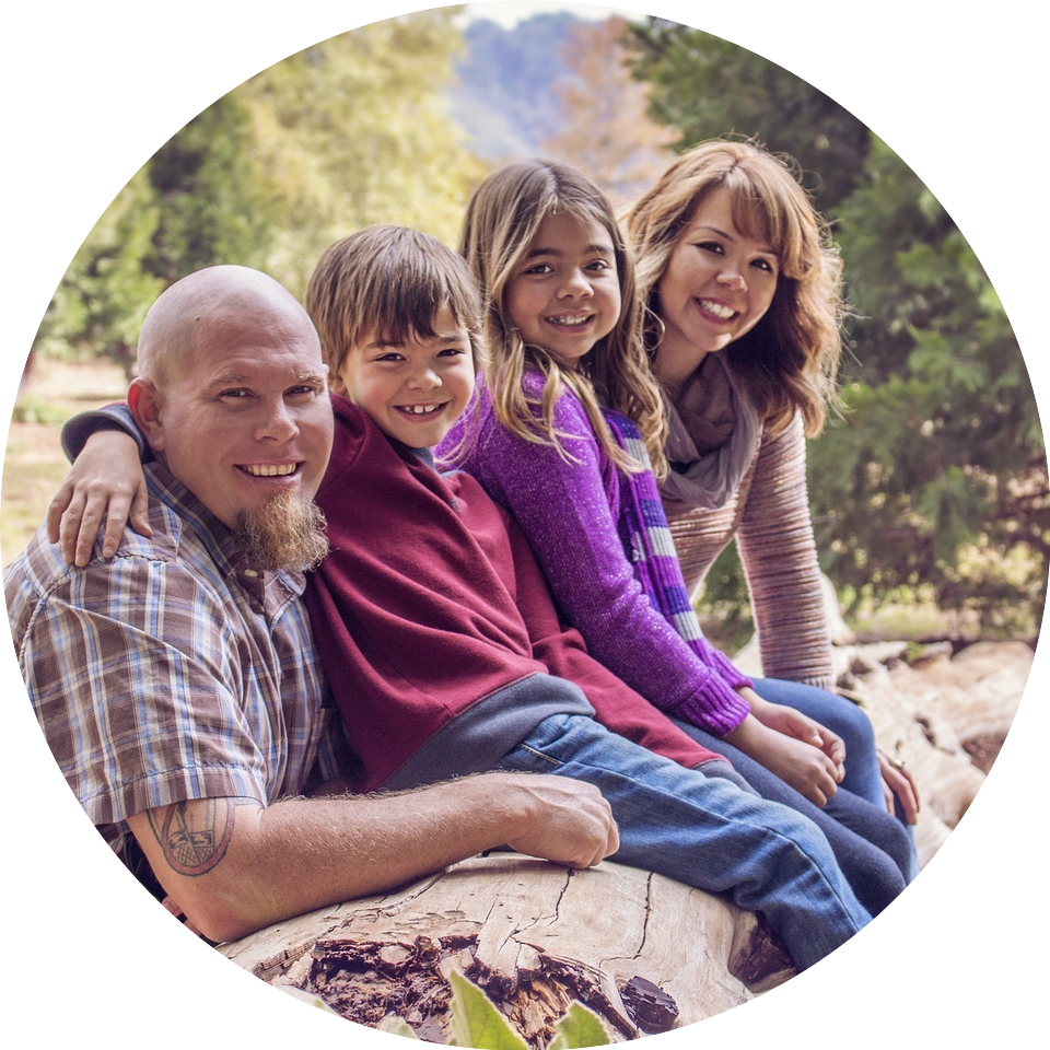 Family g4337351ea 1920 960x960 circle