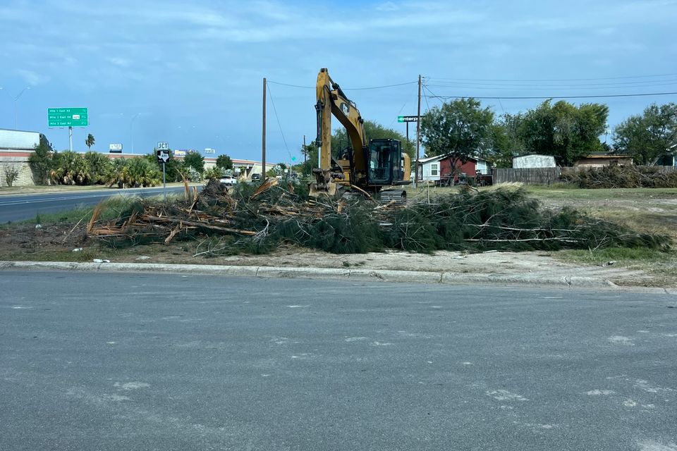 House demolition   mercedes4