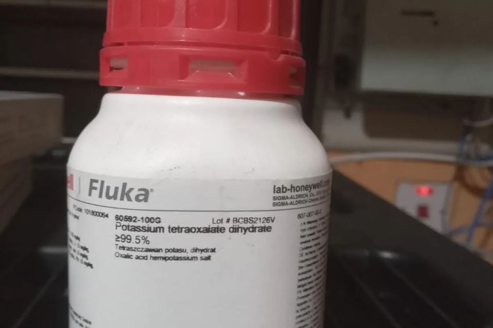 Potassium tetraoxalate dihydrate original