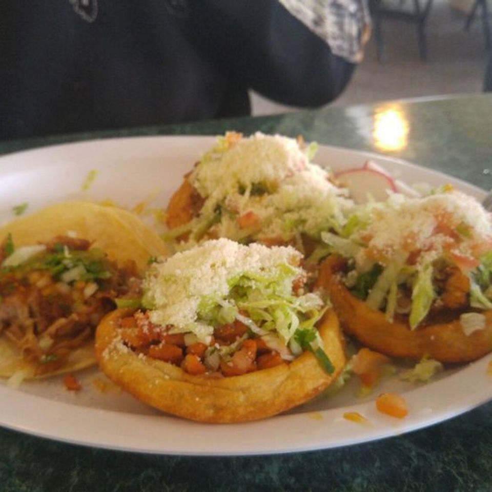 Taqueria franco sopes tacos