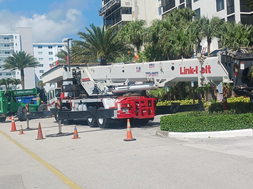 Rigging and crane company