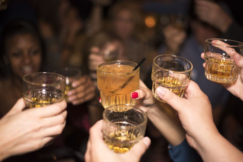 Alcohol ge86223943 1920