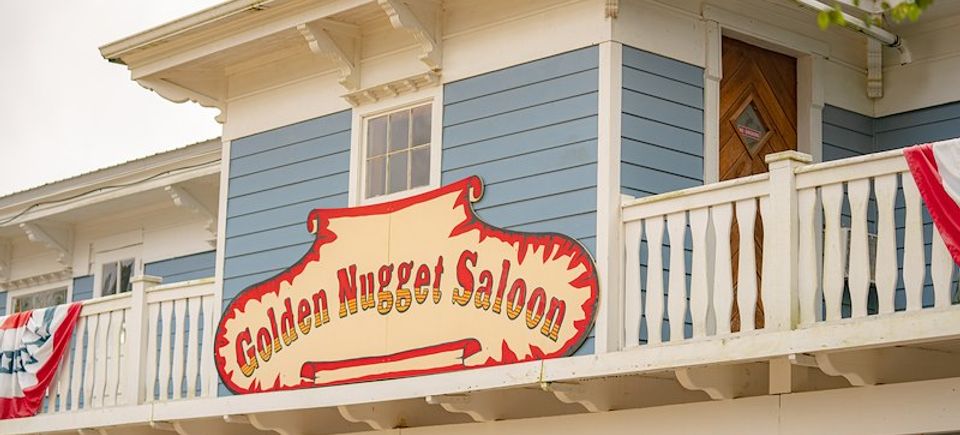 The golden nugget saloon