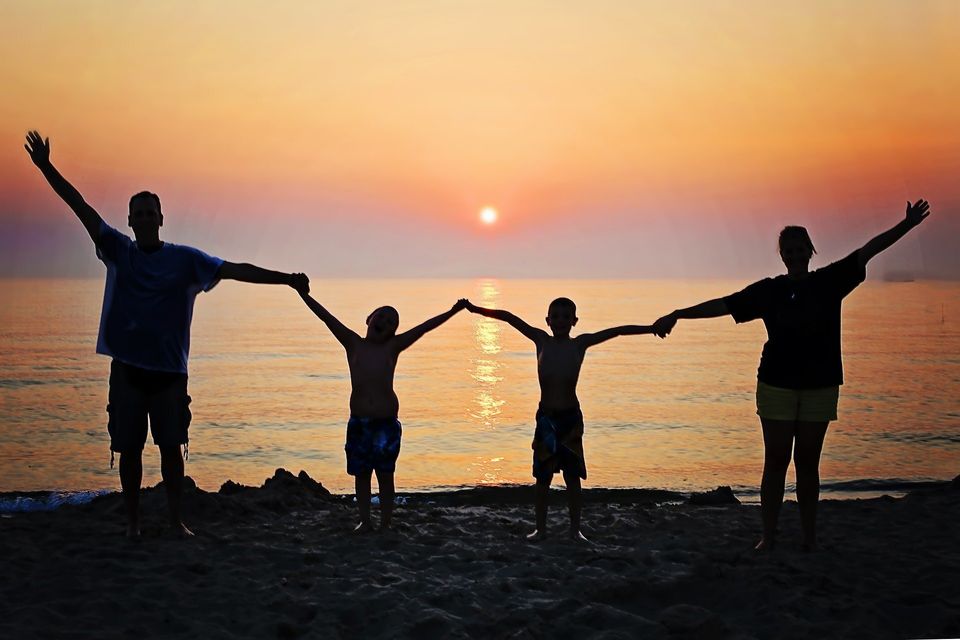Family 54e6d4424d 1920