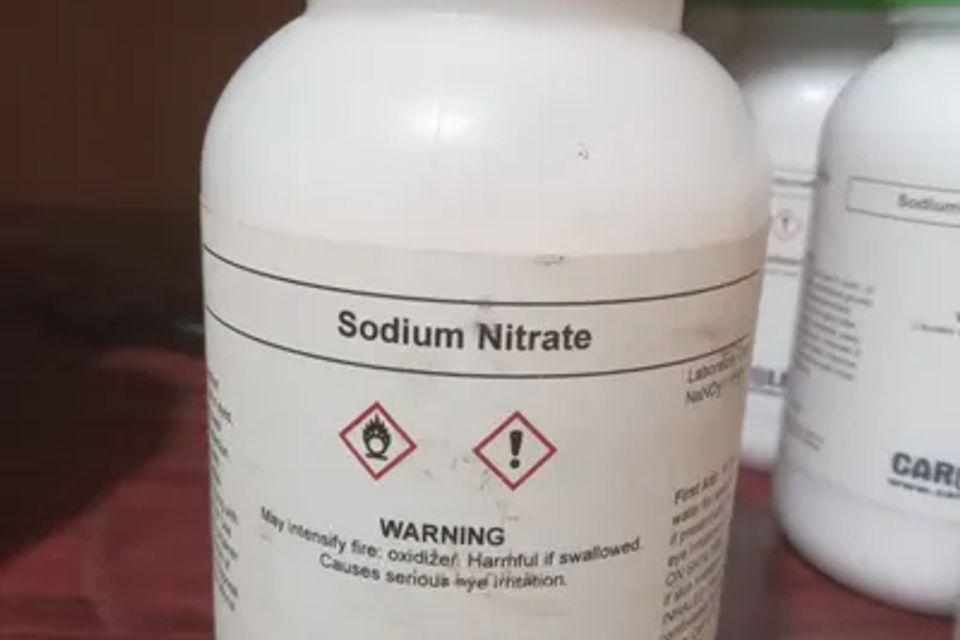 Sodium nitrate original